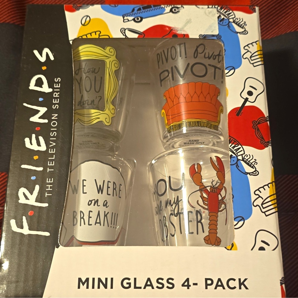 ICUP FRIENDS TV Series Shot Glass Set 4-Pack Clear Painted Glass 1.5 oz